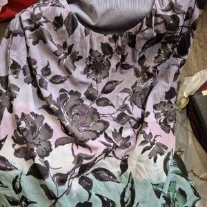 Access By Liz Claiborne Black Floral And Lavender Scoop NeckTop with Teal Accent